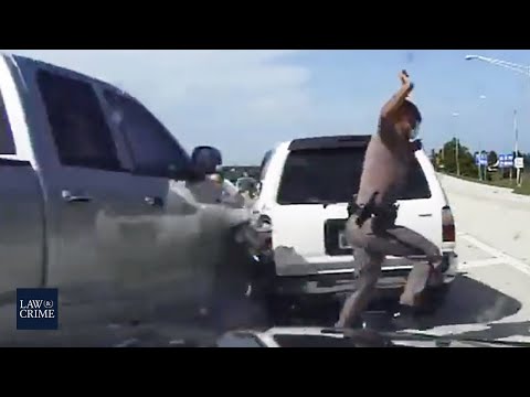 Top Police Bodycam & Dashcam Moments (Crashes & Pursuits)